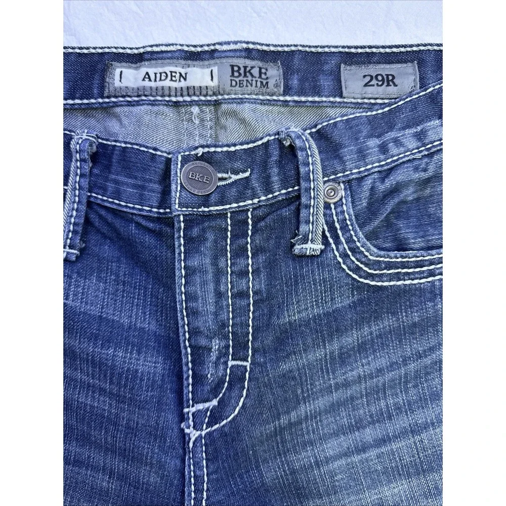 BKE Aiden Jeans Mens 29R  Straight Distressed Stretch  Denim Buckle WHISKERING